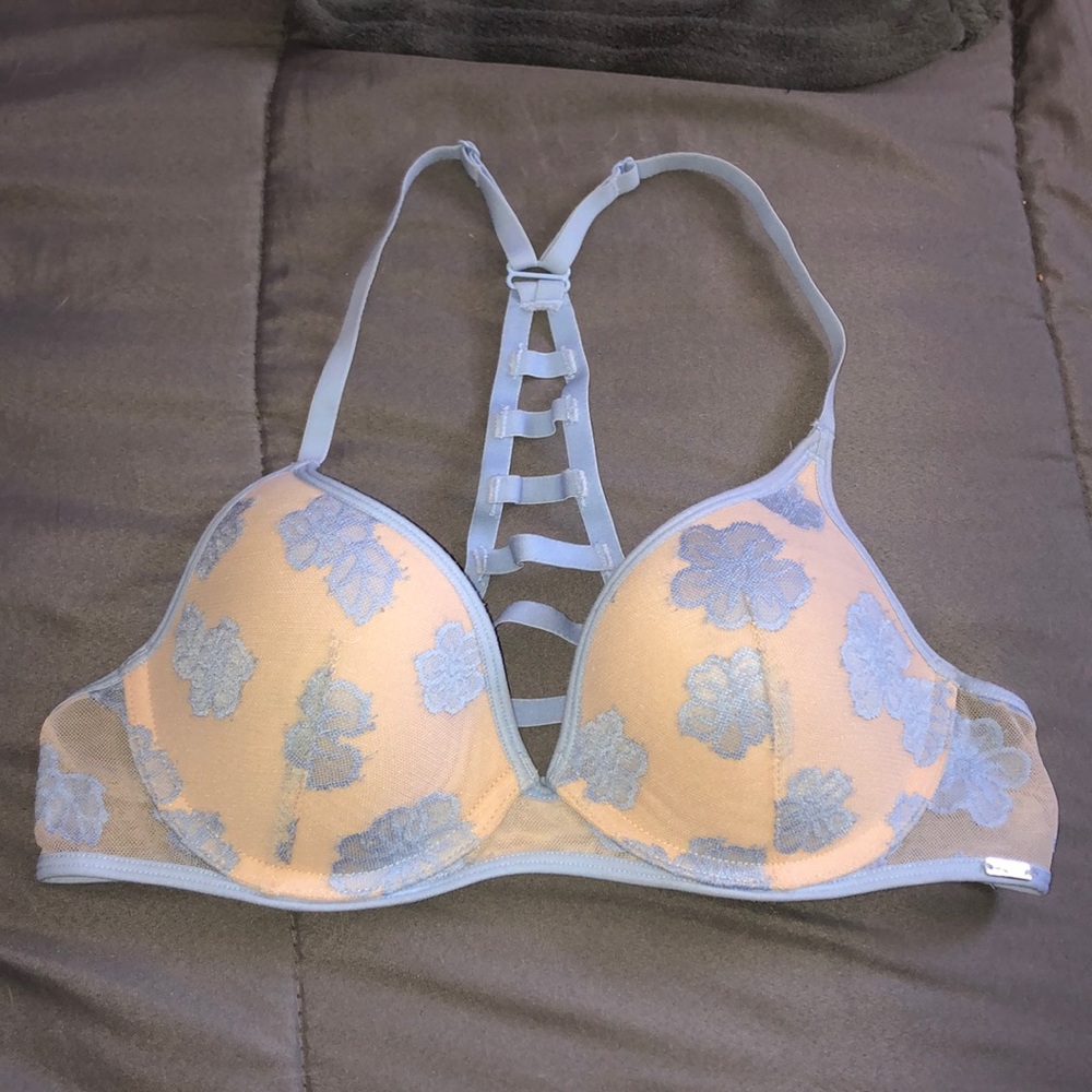 Victoria Secret Pink Lightly Lined Racerback bra